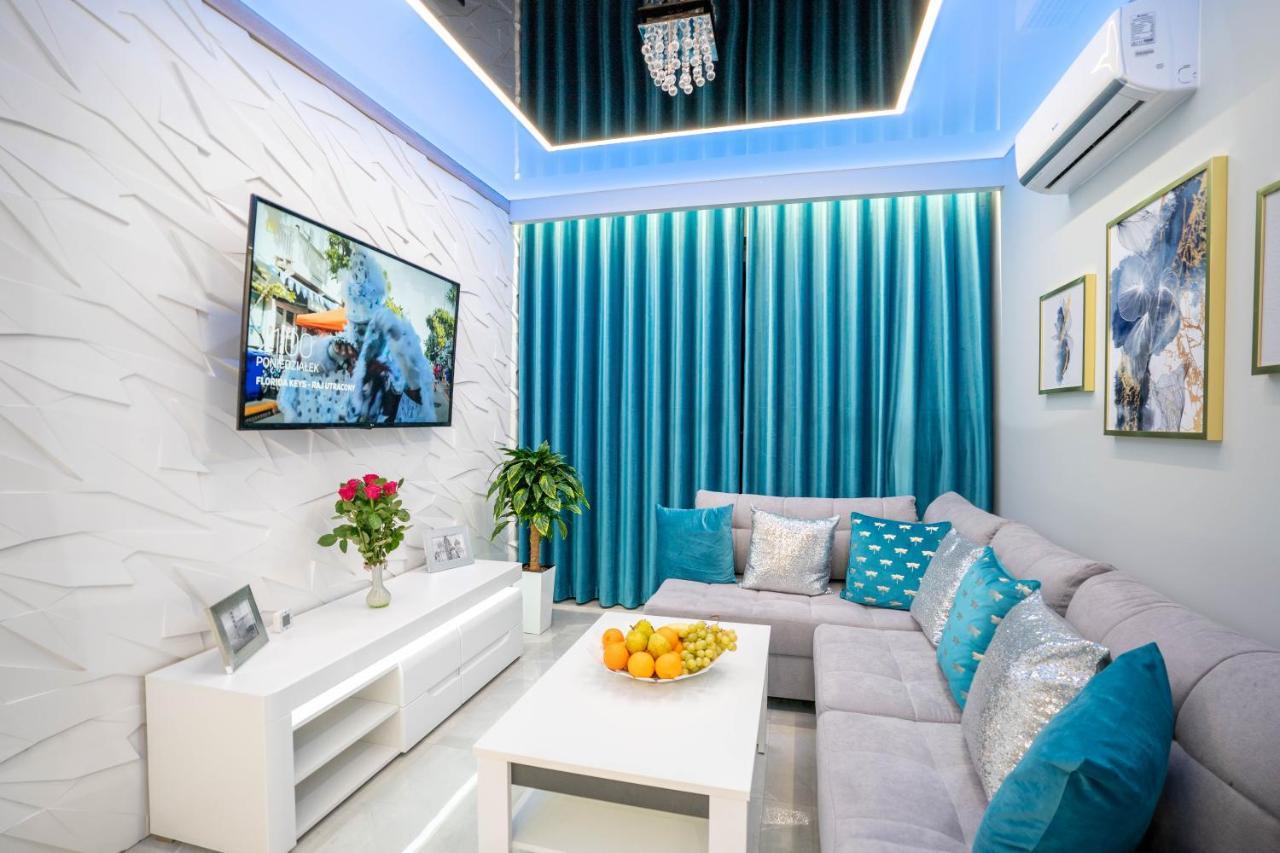 New Apartament Vip Blue Warszawa+Parking Wola Mrokowska Exterior photo