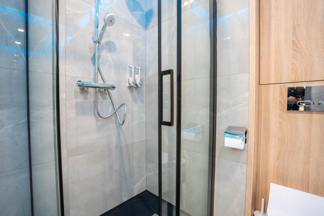 New Apartament Vip Blue Warszawa+Parking Wola Mrokowska Exterior photo