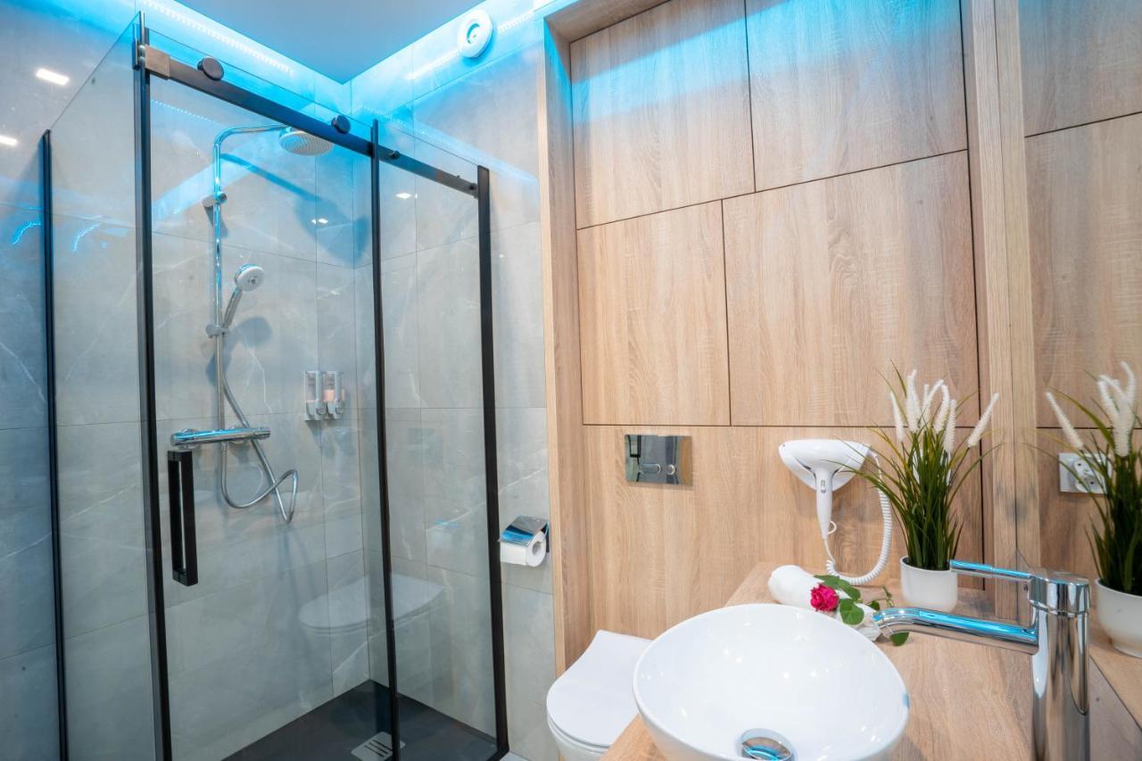 New Apartament Vip Blue Warszawa+Parking Wola Mrokowska Exterior photo
