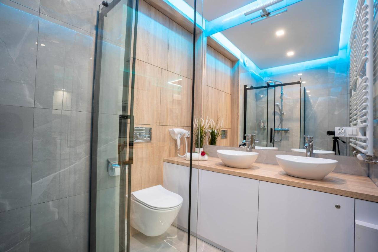 New Apartament Vip Blue Warszawa+Parking Wola Mrokowska Exterior photo